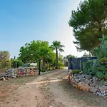 Trullo Nonno Vittorio Latiano